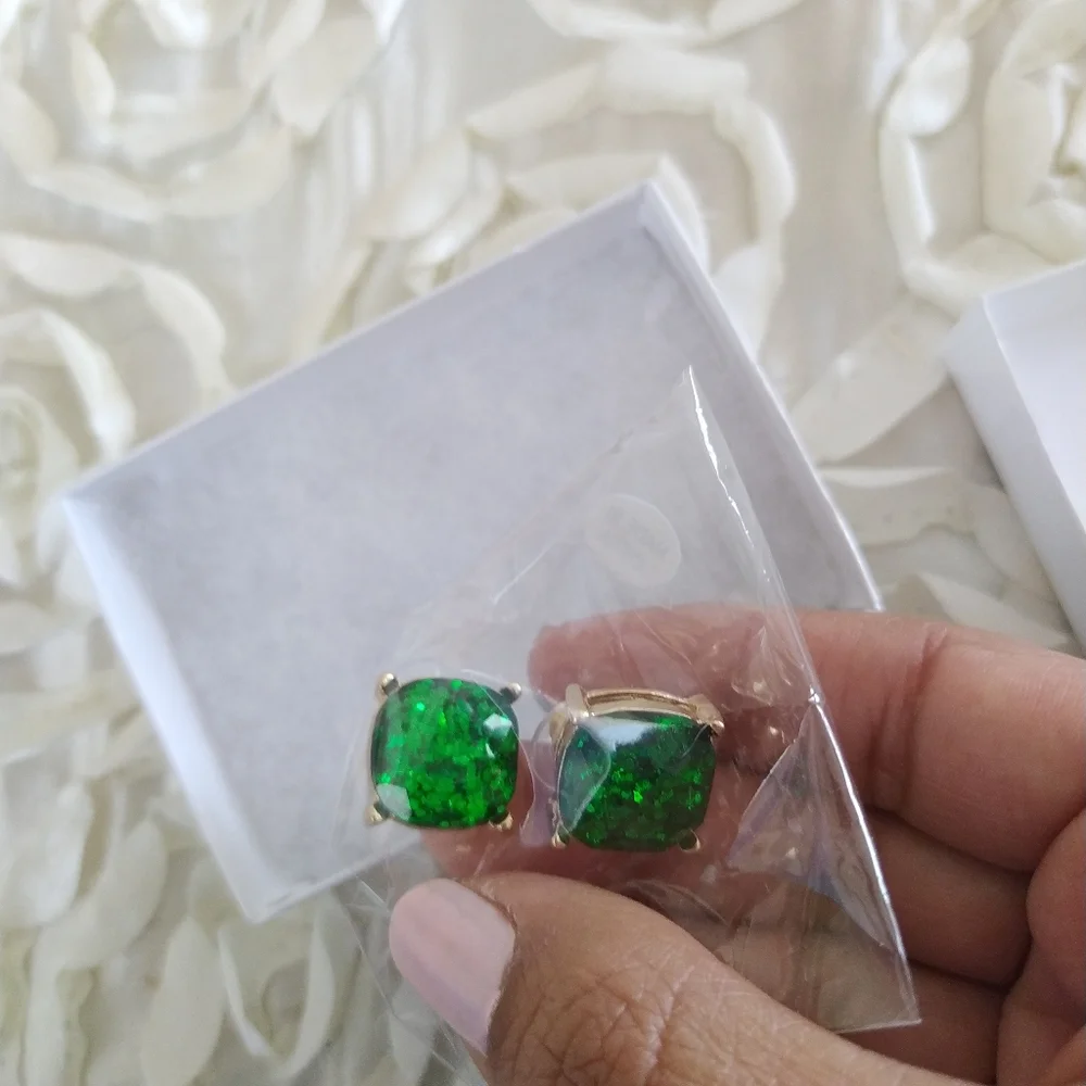 New square stud earrings - Picture 10 of 12